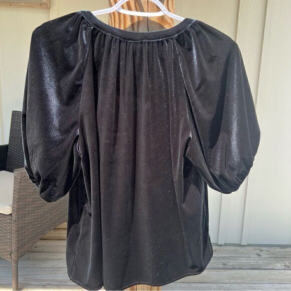 Gap Velvet short puff sleeve v neck blouse in black size small - Picture 10 of 16